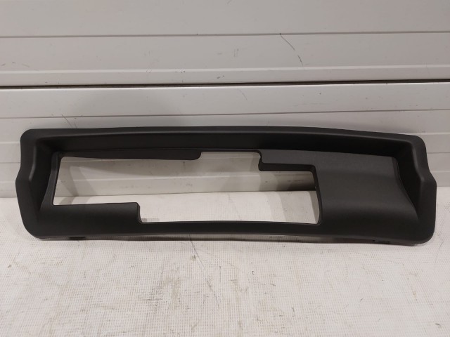 Hitch Bezel